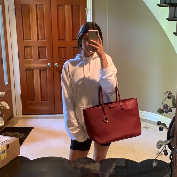 Henri Bendel red tote - Picture 3 of 7